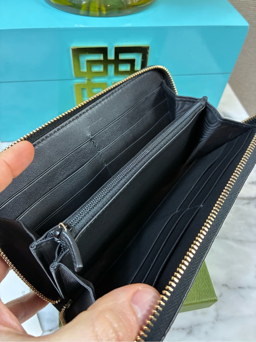 Gucci Black Nero Micro Guccissima GG Leather Zip Around Wallet - NWOT - Picture 7 of 12